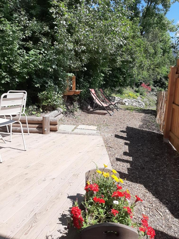 Petit Chalet Neuf Independant 2 Pers "La Cabane De Jean " Briançon Zewnętrze zdjęcie