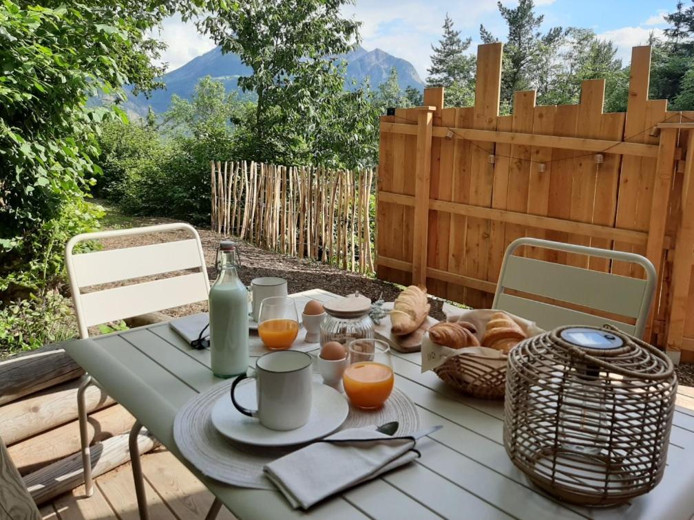 Petit Chalet Neuf Independant 2 Pers "La Cabane De Jean " Briançon Zewnętrze zdjęcie
